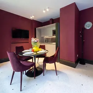 Aparthotel Poli