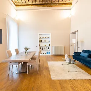 Bed and breakfast Moncada Suites&apartments