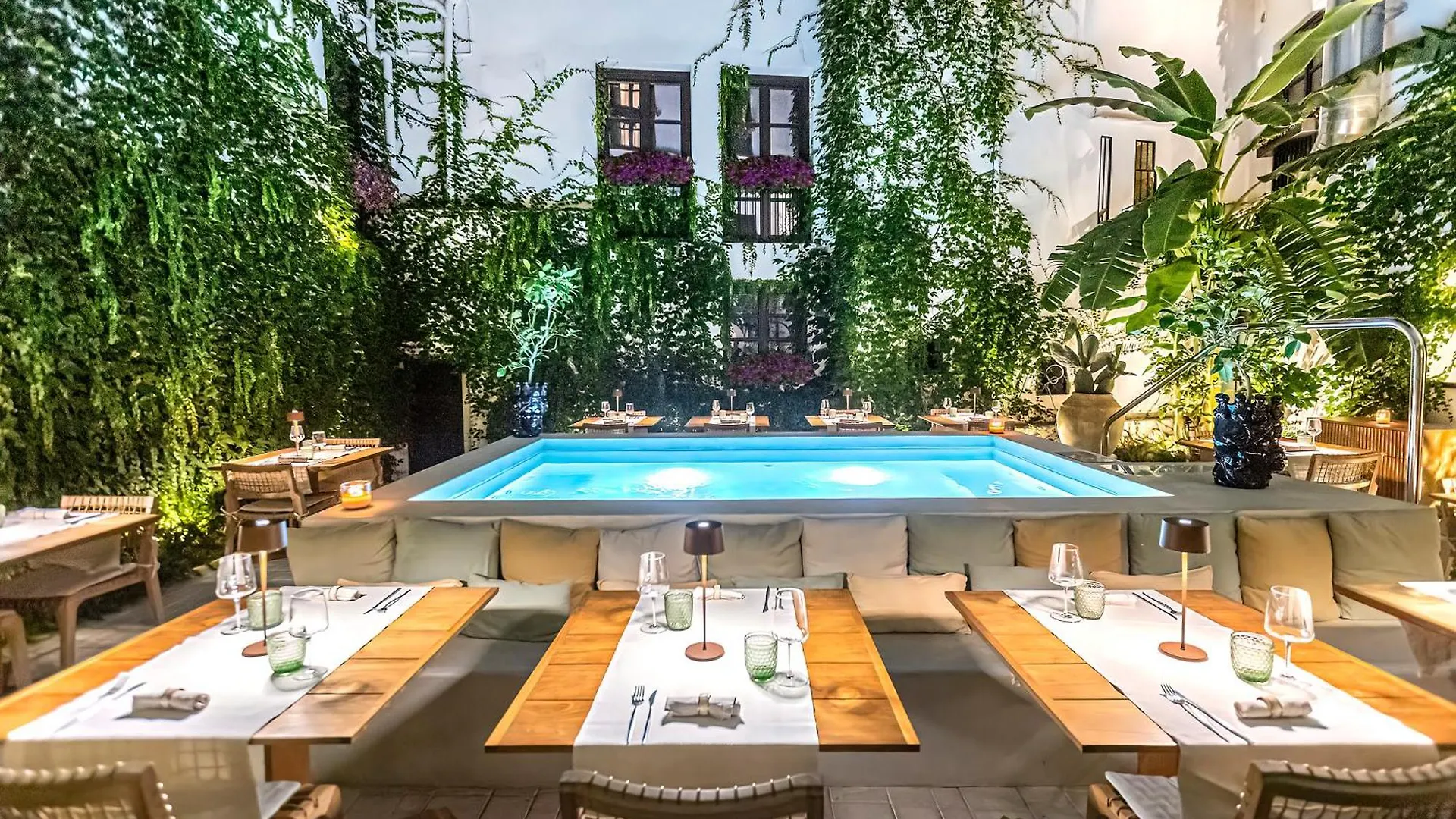 Casa Nostra Luxury Suites & Spa Palermo Hotel